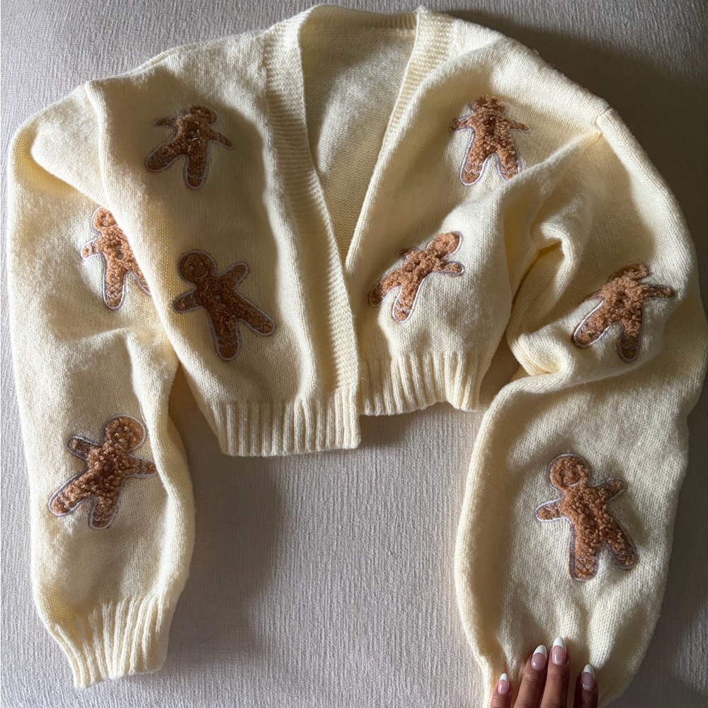 Gingerbread Patterned White Sweater - Picture 3 of 6